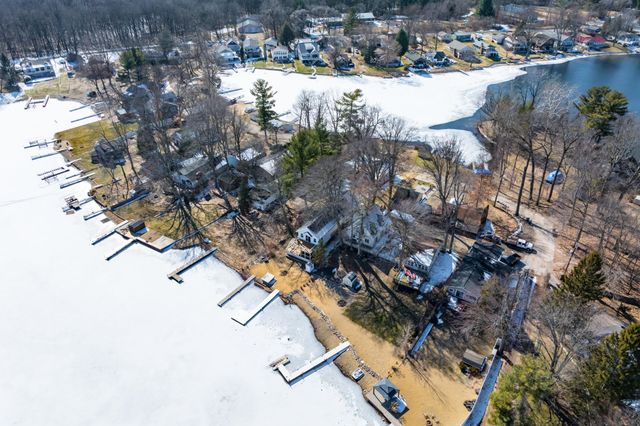 11309 Sunset Point Drive, Plainwell, MI 49080