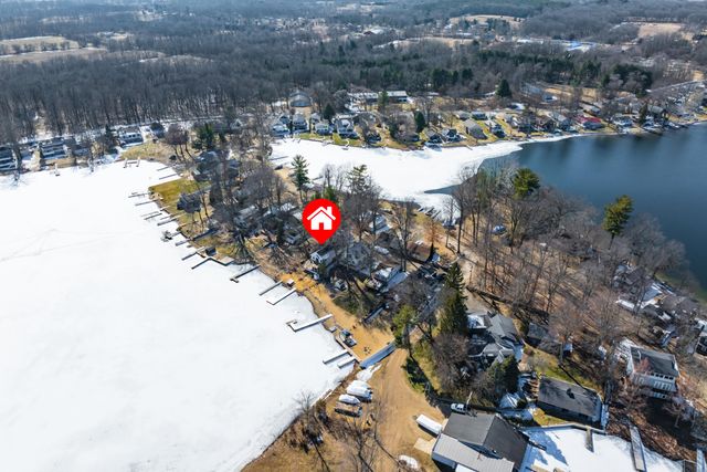 11309 Sunset Point Drive, Plainwell, MI 49080