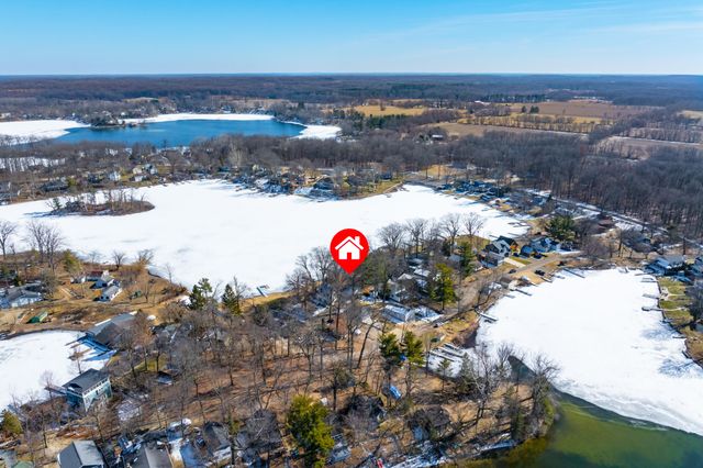 11309 Sunset Point Drive, Plainwell, MI 49080