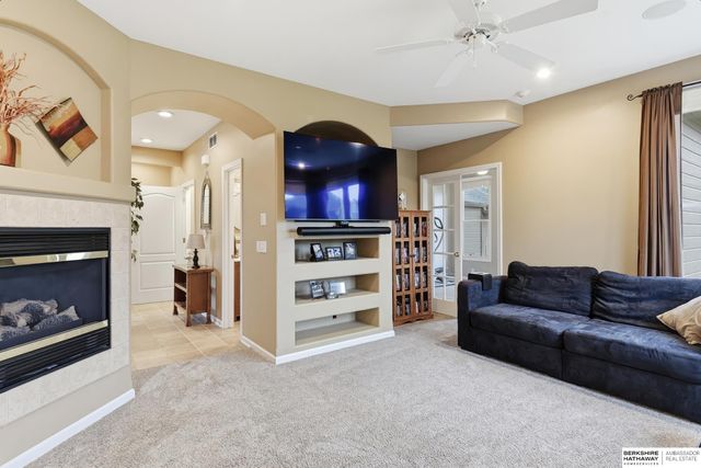 18202 Howard Street, Elkhorn, NE 68022