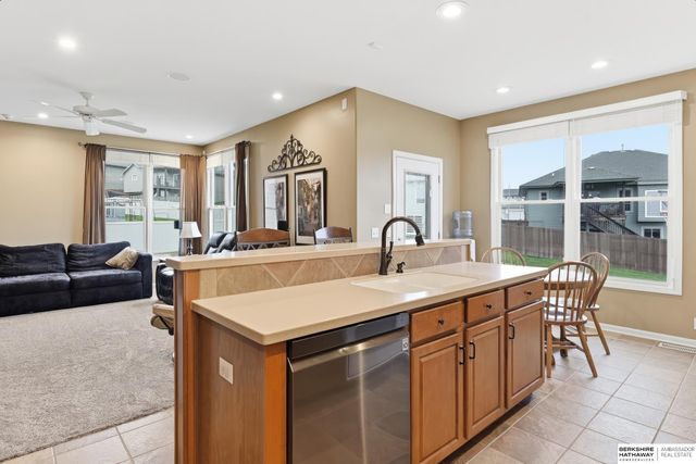 18202 Howard Street, Elkhorn, NE 68022