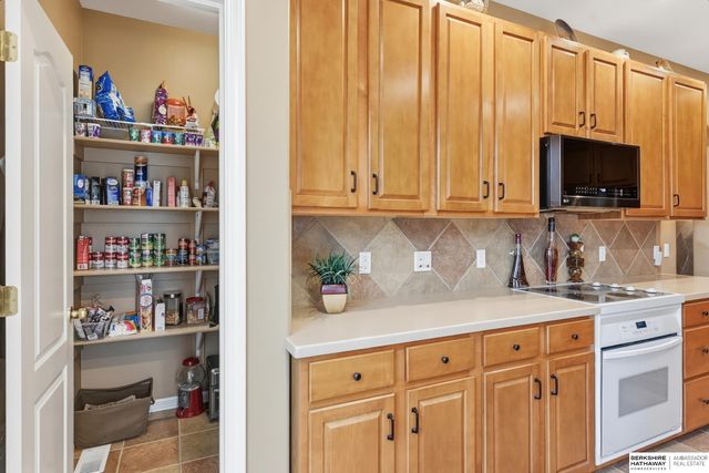 18202 Howard Street, Elkhorn, NE 68022