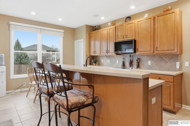 18202 Howard Street, Elkhorn, NE 68022