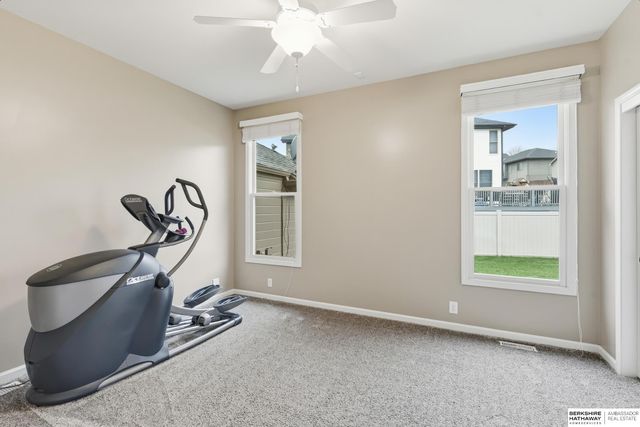 18202 Howard Street, Elkhorn, NE 68022