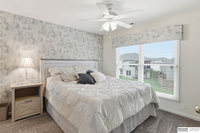 18202 Howard Street, Elkhorn, NE 68022