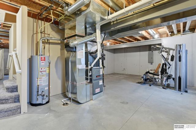 18202 Howard Street, Elkhorn, NE 68022