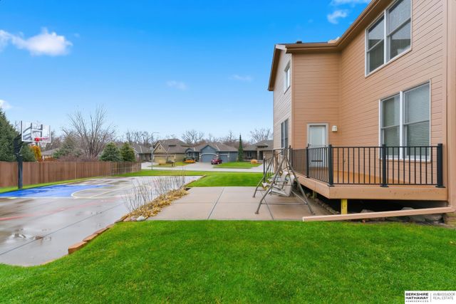 18202 Howard Street, Elkhorn, NE 68022
