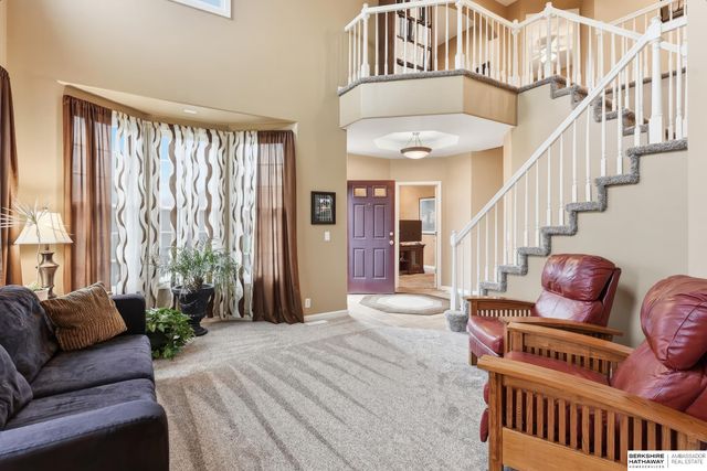 18202 Howard Street, Elkhorn, NE 68022