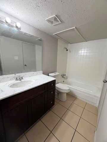 10001 Westpark Drive 58, Houston, TX 77042