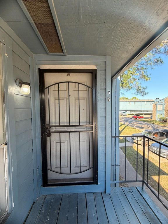 10001 Westpark Drive 58, Houston, TX 77042