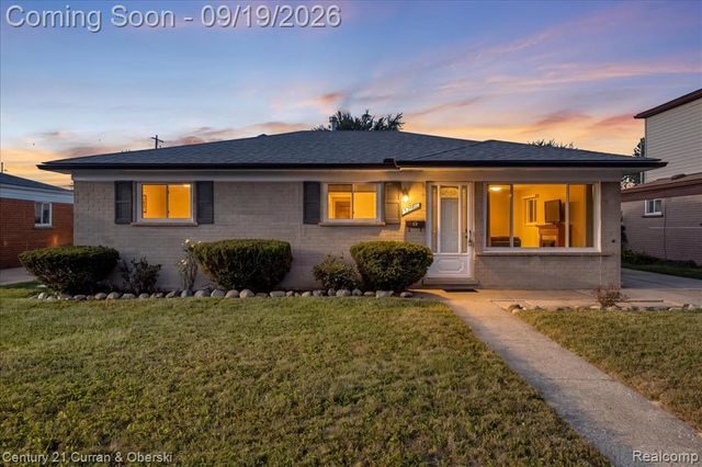 32660 Fairchild Street, Westland, MI 48186