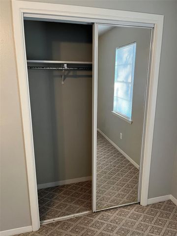 4 Hollywood DR, Lampasas, TX 76550