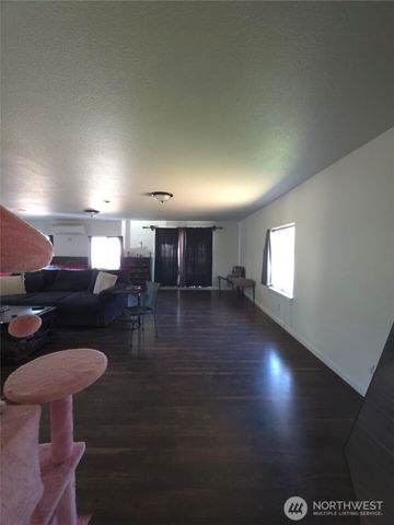 8702 sweet clover Drive SE, Yelm, WA 98597