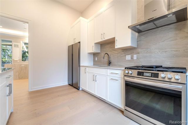 7400 Melody Lane, Bloomfield Hills, MI 48301