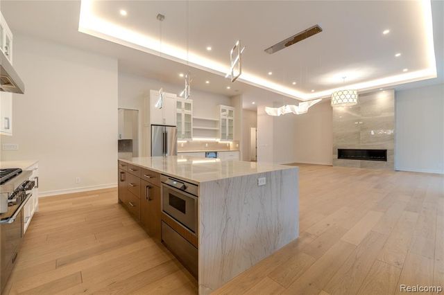 7400 Melody Lane, Bloomfield Hills, MI 48301