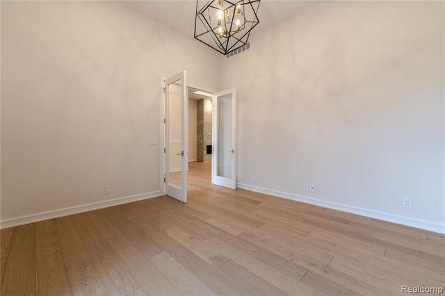 7400 Melody Lane, Bloomfield Hills, MI 48301