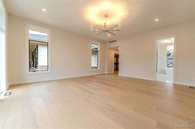 7400 Melody Lane, Bloomfield Hills, MI 48301