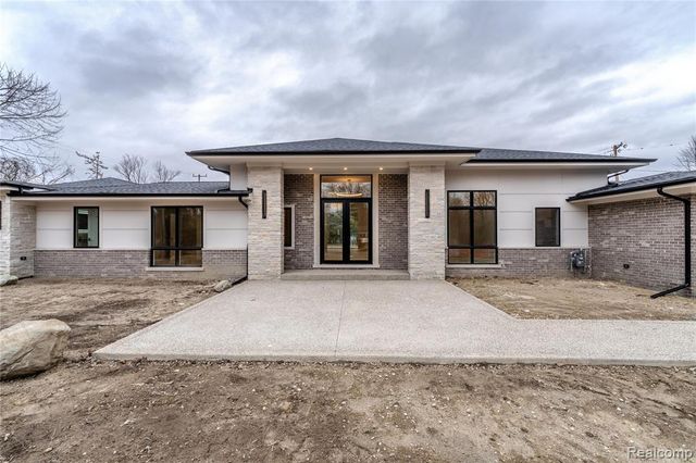 7400 Melody Lane, Bloomfield Hills, MI 48301