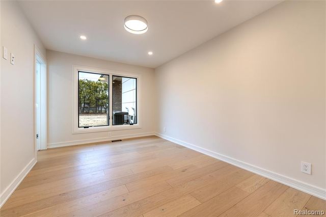 7400 Melody Lane, Bloomfield Hills, MI 48301