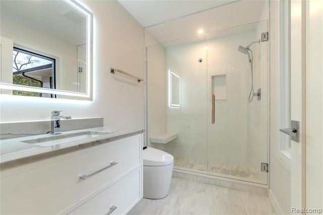 7400 Melody Lane, Bloomfield Hills, MI 48301