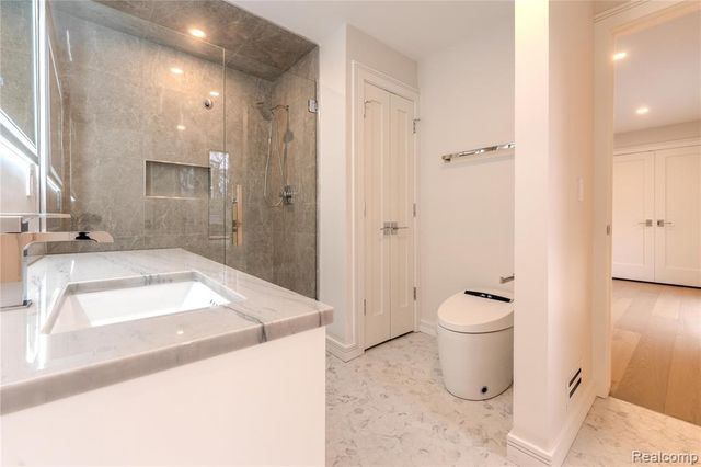 7400 Melody Lane, Bloomfield Hills, MI 48301