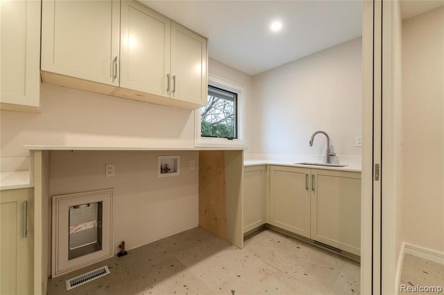 7400 Melody Lane, Bloomfield Hills, MI 48301