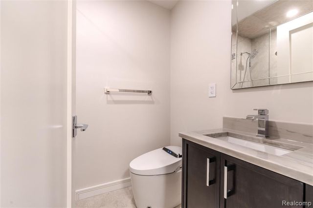 7400 Melody Lane, Bloomfield Hills, MI 48301