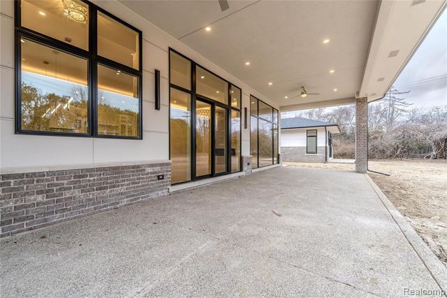 7400 Melody Lane, Bloomfield Hills, MI 48301