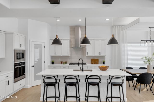 172 Dawson Street, Santa Teresa, NM 88008