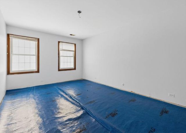 25042 S Whispering Oaks Lane, Crete, IL 60417