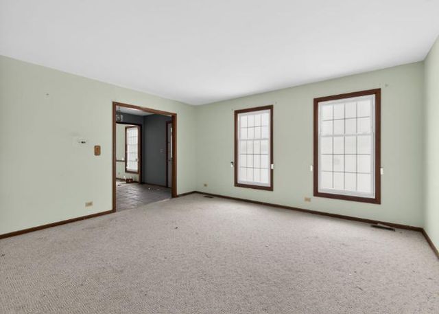 25042 S Whispering Oaks Lane, Crete, IL 60417