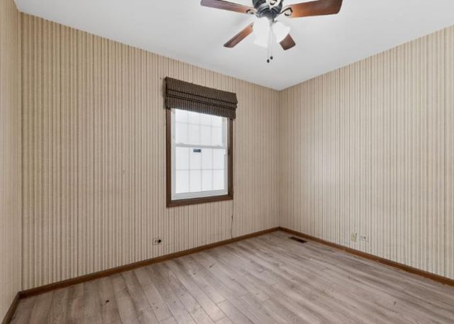 25042 S Whispering Oaks Lane, Crete, IL 60417