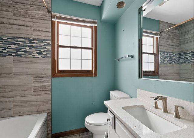 25042 S Whispering Oaks Lane, Crete, IL 60417