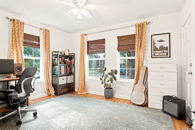 131 Harmon, San Antonio, TX 78209