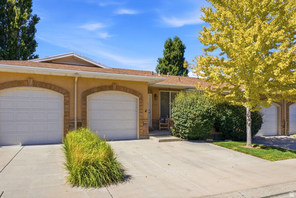 9480 S HIDDEN POINT DR, Sandy, UT 84070 — photo 4