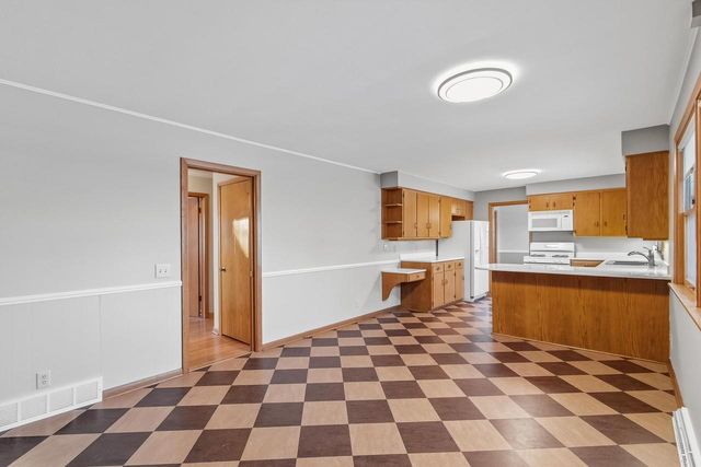 126 Ellickson Street, Arlington, WI 53911