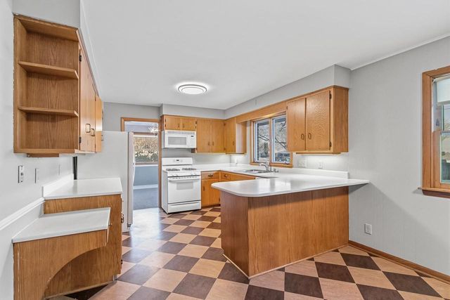 126 Ellickson Street, Arlington, WI 53911