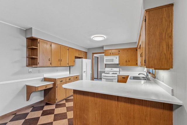 126 Ellickson Street, Arlington, WI 53911