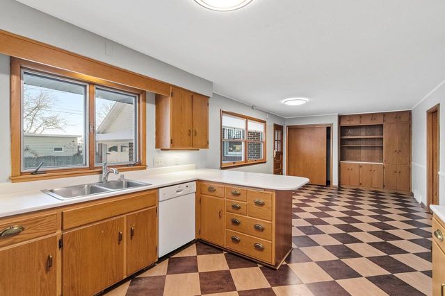 126 Ellickson Street, Arlington, WI 53911