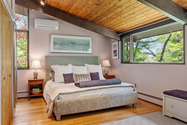 518 Annursnac Hill Rd, Concord, MA 01742