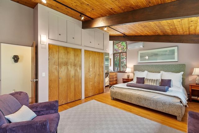 518 Annursnac Hill Rd, Concord, MA 01742