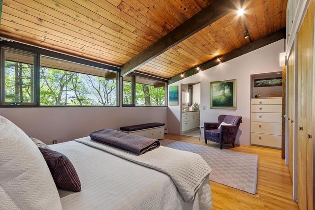 518 Annursnac Hill Rd, Concord, MA 01742