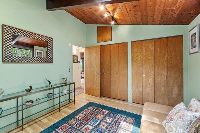 518 Annursnac Hill Rd, Concord, MA 01742