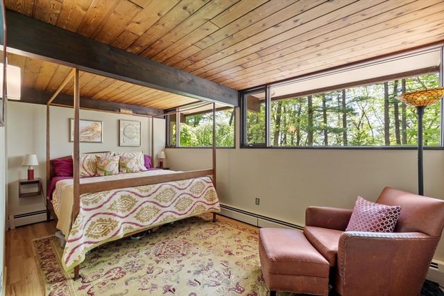 518 Annursnac Hill Rd, Concord, MA 01742
