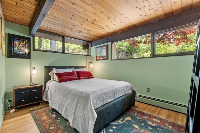 518 Annursnac Hill Rd, Concord, MA 01742