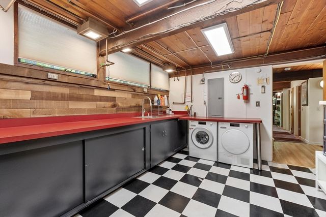 518 Annursnac Hill Rd, Concord, MA 01742