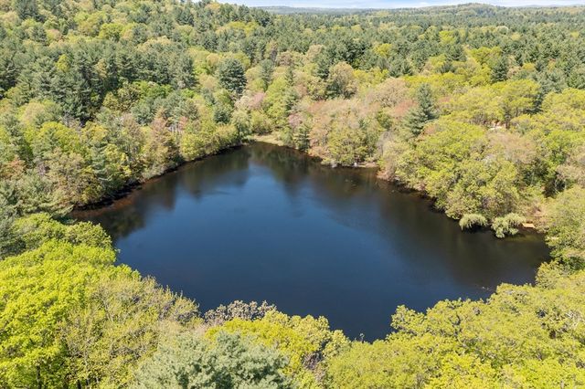 518 Annursnac Hill Rd, Concord, MA 01742