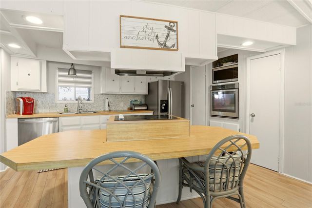 1427 SANDERLING DRIVE, Englewood, FL 34224