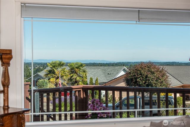 70 Onyx Lane, Sequim, WA 98382