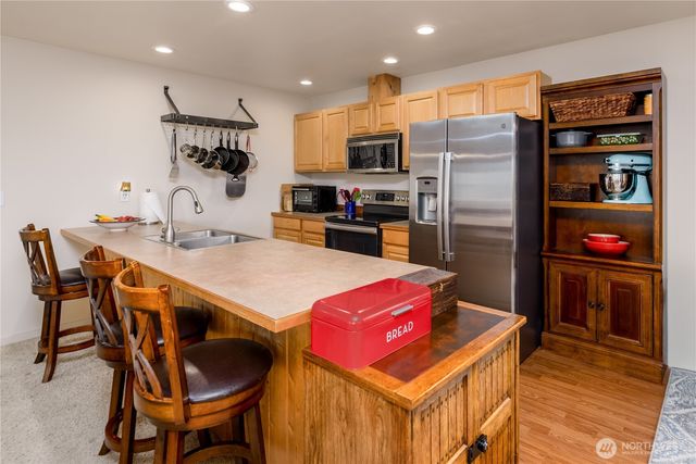 70 Onyx Lane, Sequim, WA 98382